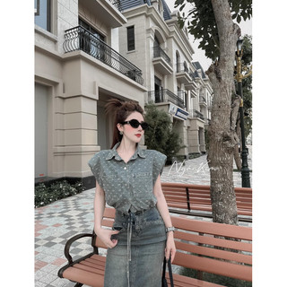 Áo sơ mi jeans mềm rách có đệm vai kh