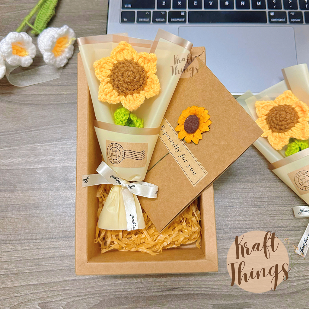 Bó hoa hướng dương len mini 20cm, bó hoa len móc trang trí hộp quà Kraft Things C03