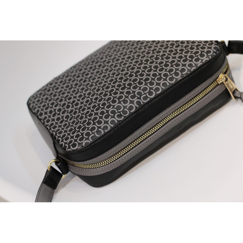 Túi carpisa xuất ý