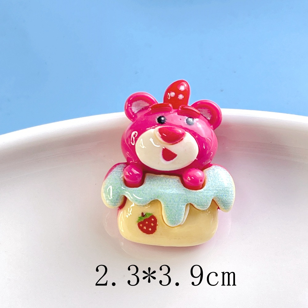 Charm Hình Gấu Dâu Đáng Yêu M21
