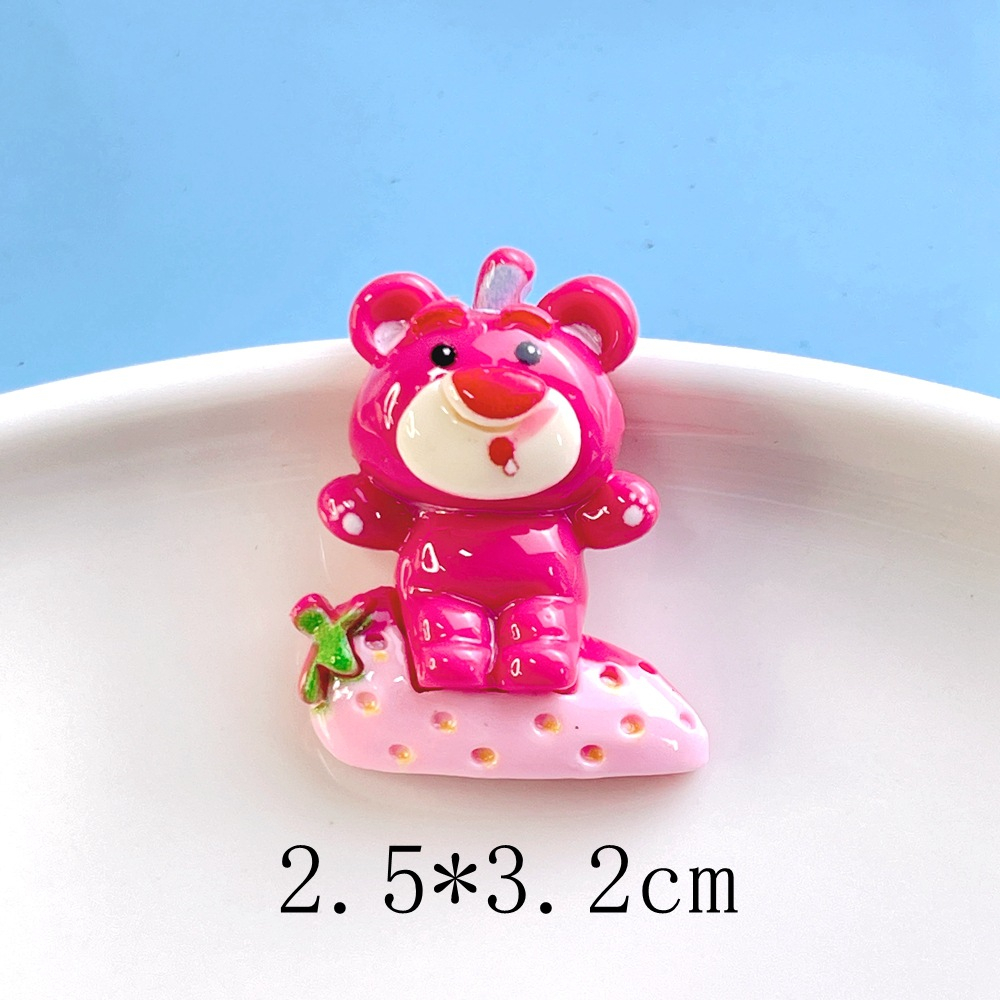 Charm Hình Gấu Dâu Đáng Yêu M21