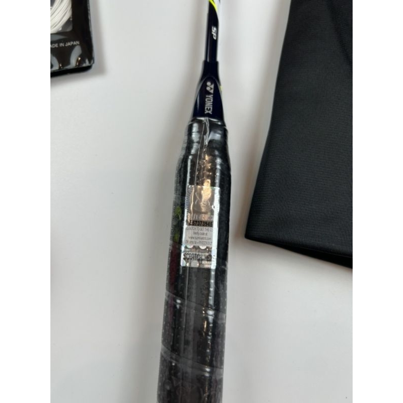 Astrox 99pro trắng, khung carbon, Max 13 kg