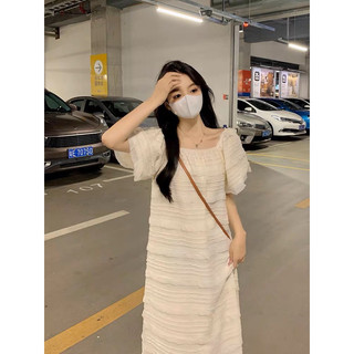 Váy cổ vuông tay phồng dáng dài