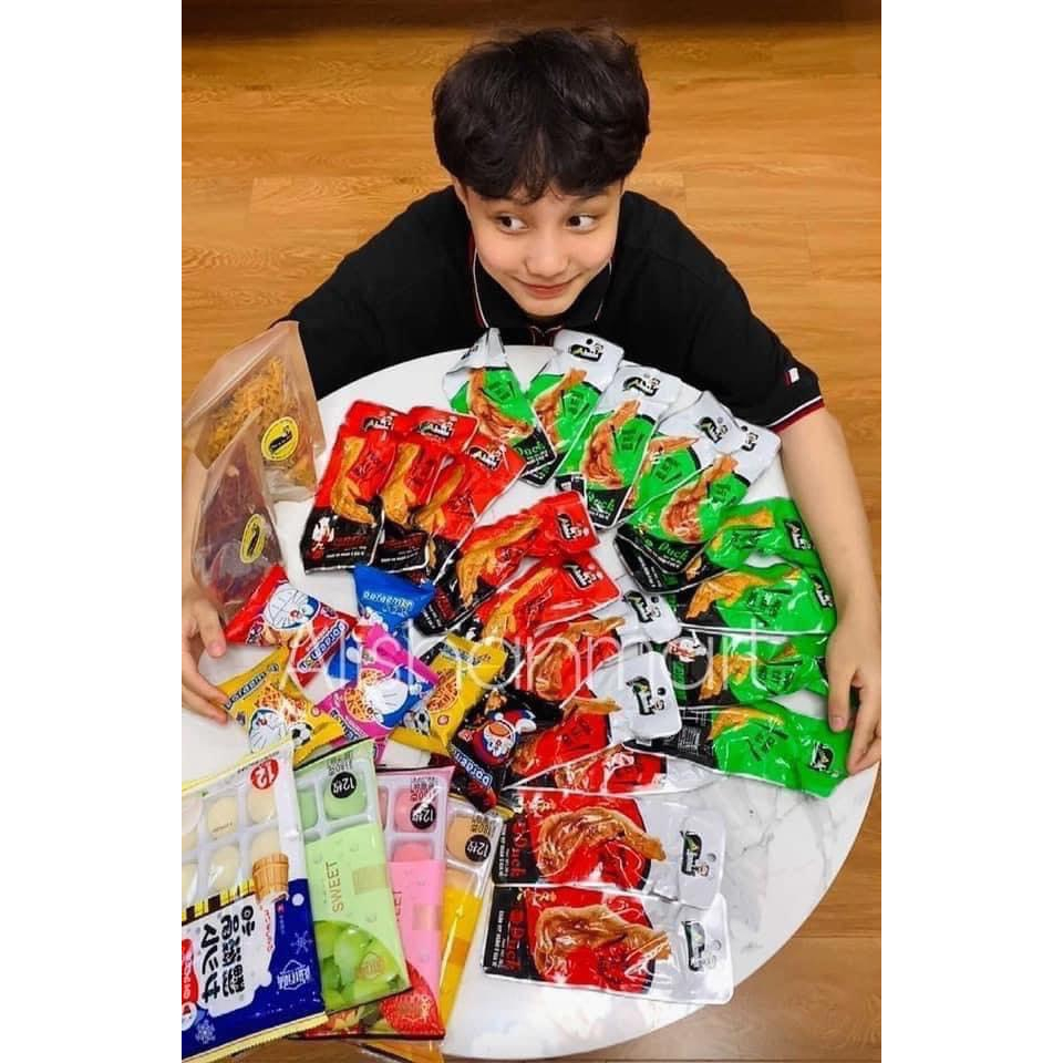 Chân gà Alishan vị ít cay gói 40g - đồ văn vặt ngon giòn sần sật Việt Nam.