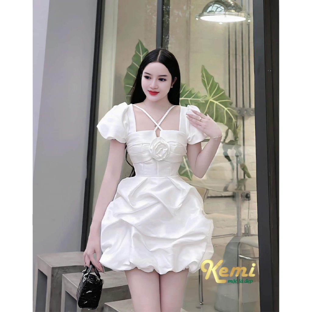 Váy đầm nữ cổ vuông tay kết hoa ngực dây chéo dáng bồng bềnh công chúa với chất vải Tafta cao cấp Kemi