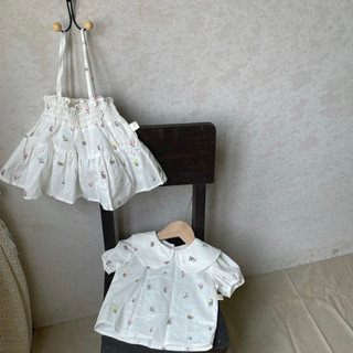 Set váy tầng kèm áo sơ mi hoa nhí