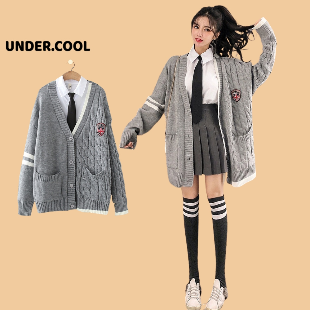 Áo Cardigan Len Thừng UNDERCOOL dáng dài kèm khuy Dệt Kim Dáng dài From Rộng,Họa Tiết Logo Nữ Sinh Kèm Viền ống tay