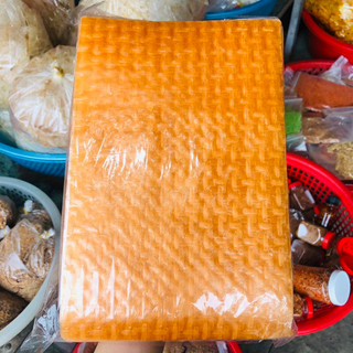 Bánh Tráng Tẩm Muối Ớt mỏng, dai, có vị cay cay & mặn nhẹ