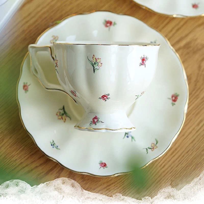 Set tách ấm trà gốm hoa nhí lãng mạn đài các