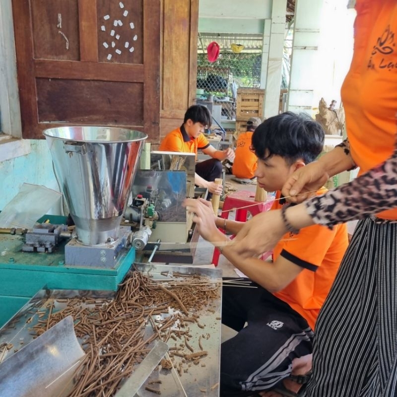 Hương Trầm Bó 450 Cây Mùi Thơm Ngọt Dịu Ít Khói Hàng Tự Nhiêu 100%