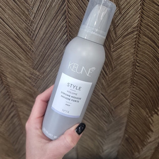 STYLE STRONG MOUSSE KEUNE Mousse giữ nếp tóc cứng 200ml