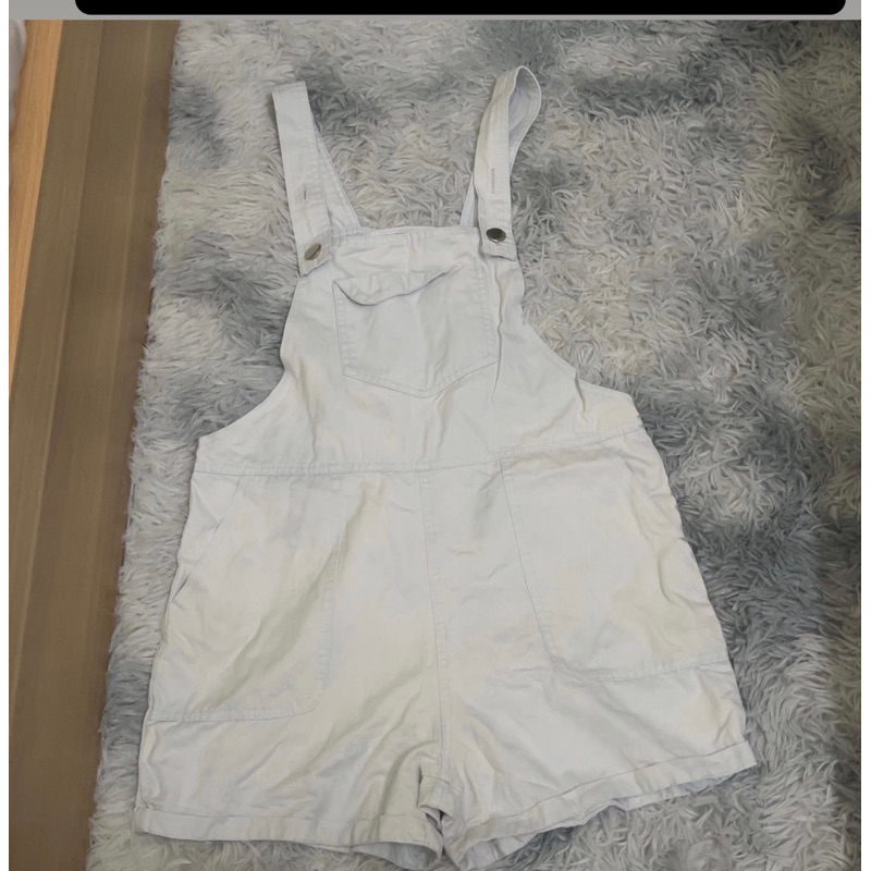 Pass yếm, váy, …