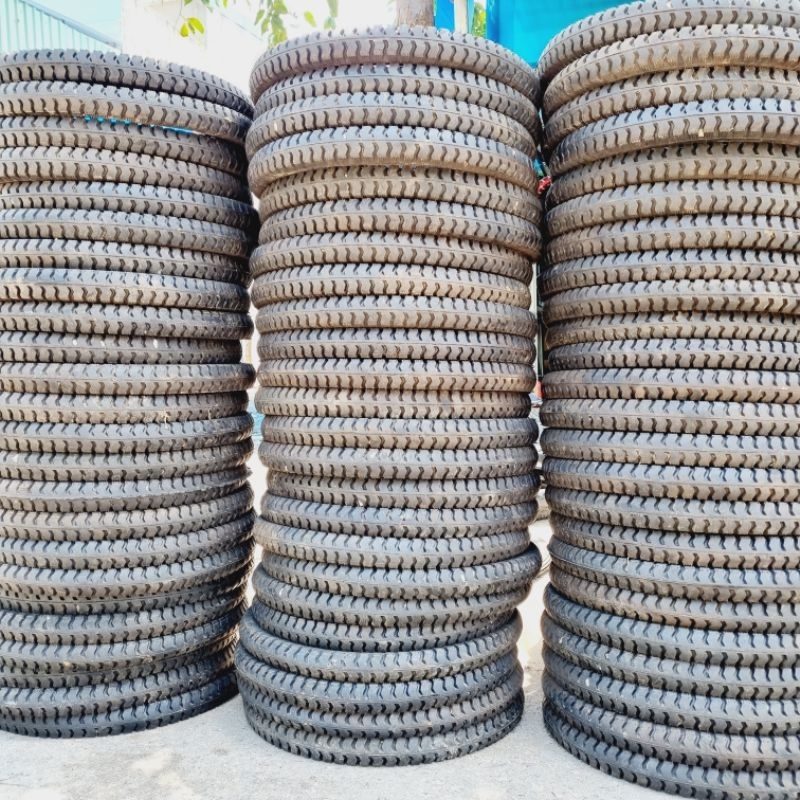 Lốp 300-18 siêu tải xe lôi mới bán thanh lý lốp