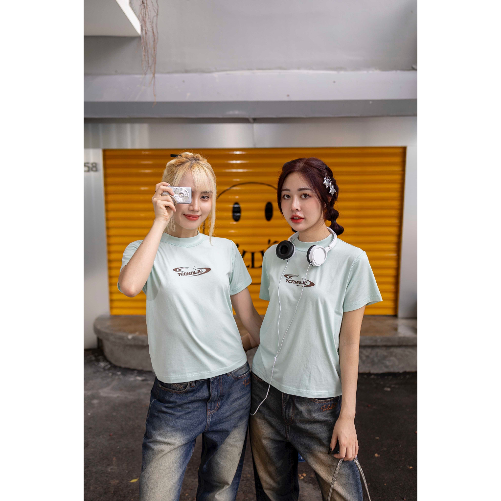 Áo baby tee nữ cotton đường may ngược local brand teeholic màu xanh