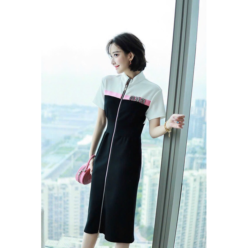 Đầm body phối khoá đính đá. Nhập QC