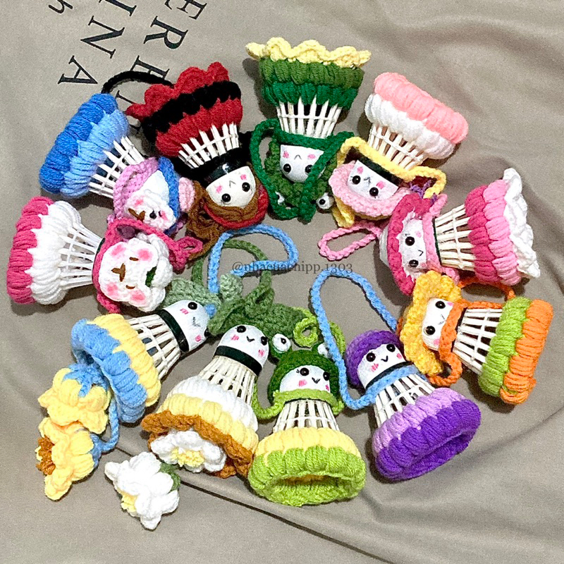 Móc khoá cầu lông móc len nhiều màu sắc đáng yêu