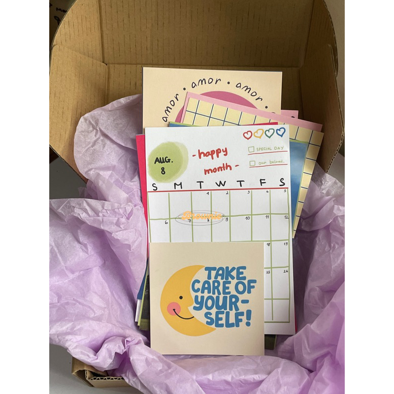 Postcard bưu thiếp random 9 tấm TẶNG kèm 1 postcard lịch ngày tháng