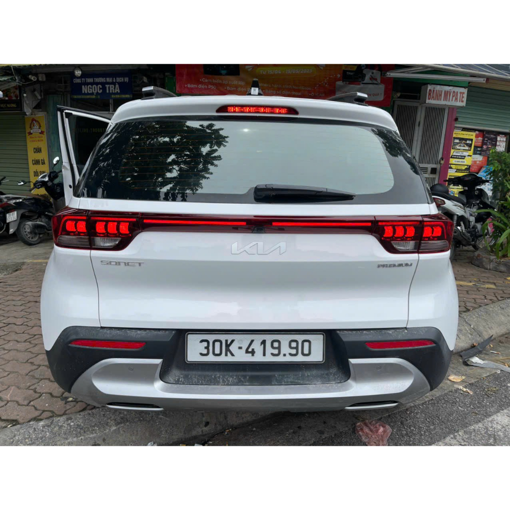 Đèn led tay cốp xe Kia Sonet 2022 2023 thể thao, cá tính đẹp