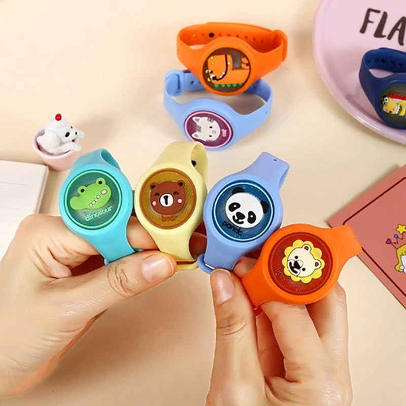 Đồng Hồ Đeo Tay Đuổi Muỗi Có Đèn Phát Sáng Cho Bé