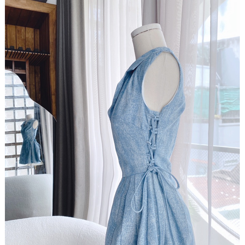 ĐẦM JEAN CỔ SƠ MI ĐAN DÂY EO