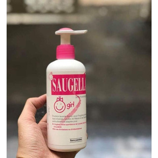 Dung dịch vệ sinh bé gái saugella 200ml pháp, 3 - 12 tuổi