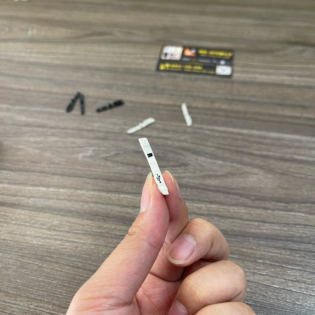 Nút che usb, thẻ nhớ cho điện thoại E71