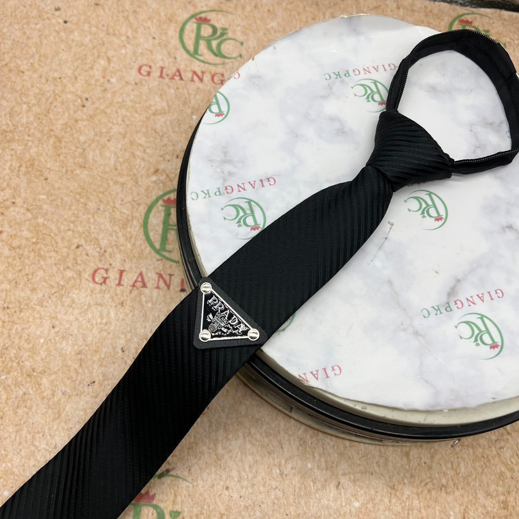 Cà vạt nam thắt sẵn dây kéo 5cm phi bóng tem quảng châu hàng Việt Nam Giangpkc