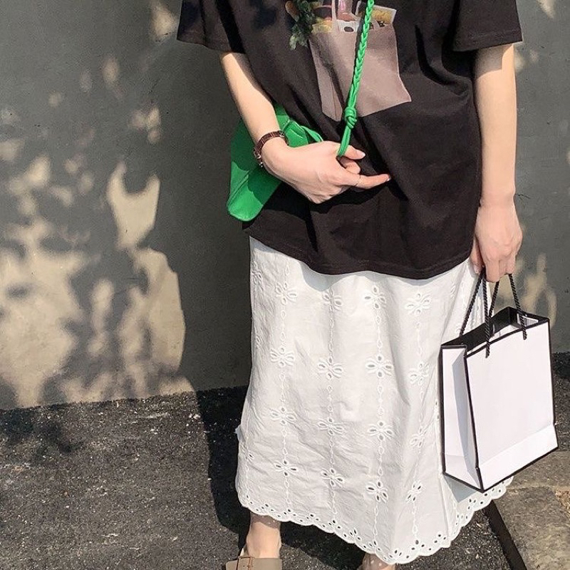 Chân váy ren giản dị màu trắng siêu xinh xắn