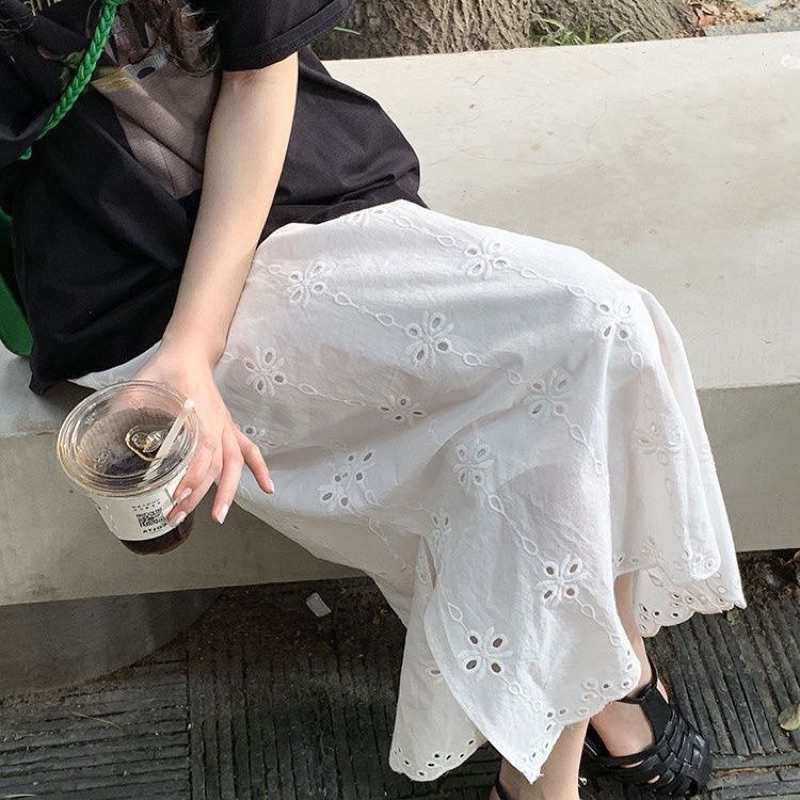 Chân váy ren giản dị màu trắng siêu xinh xắn