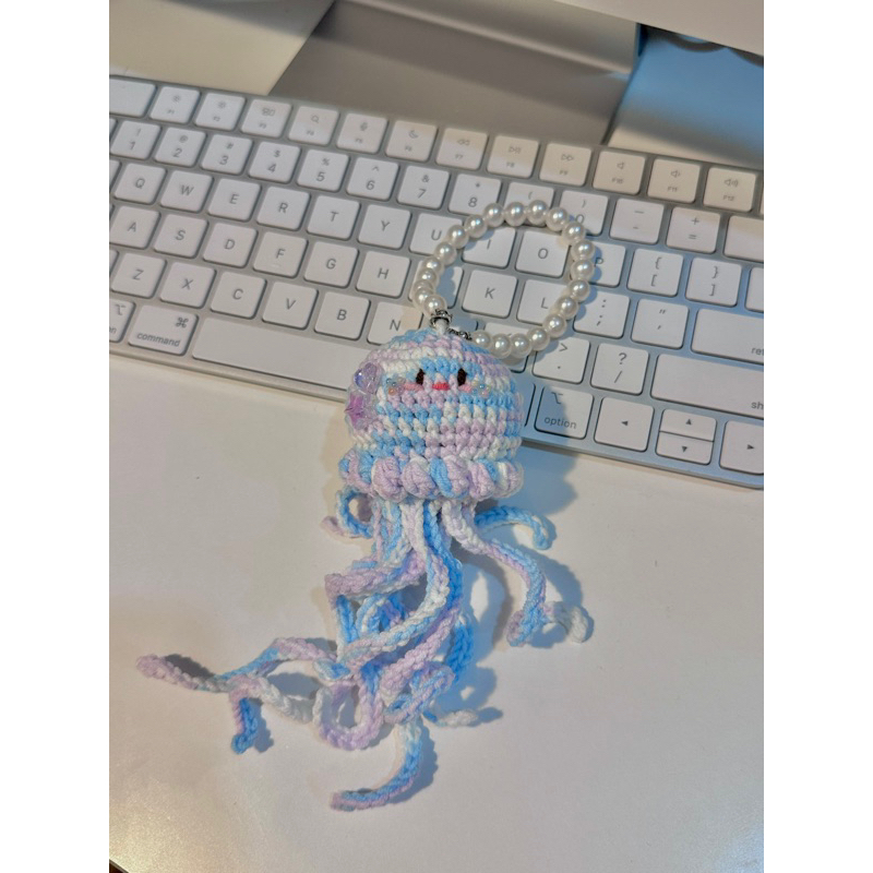 Móc khoá len jellyfish con sứa len ,đèn sứa len handmade