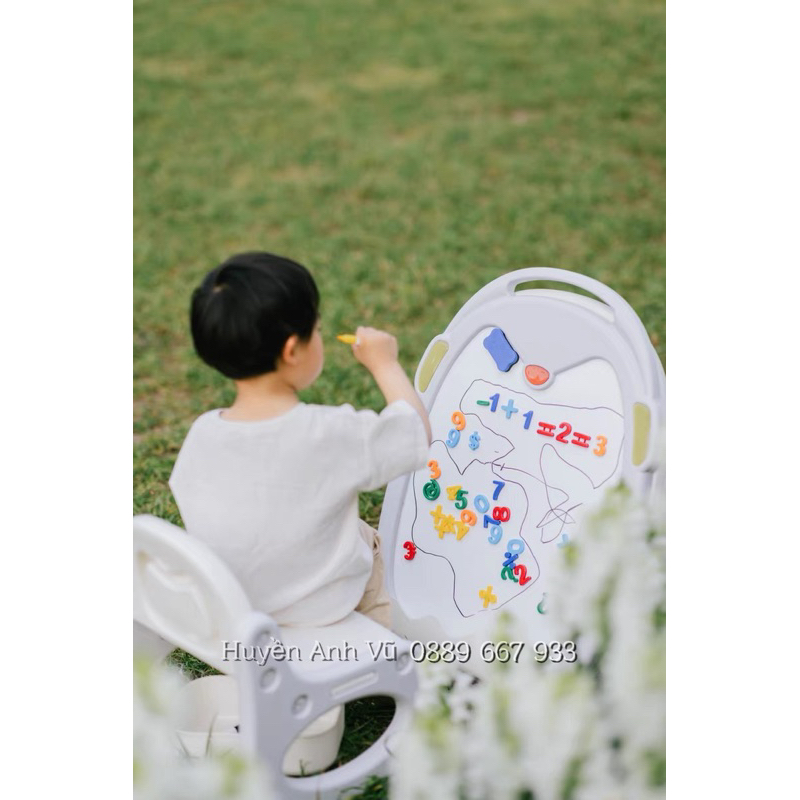 Bộ bảng vẽ chim cánh cụt holla hola cho bé