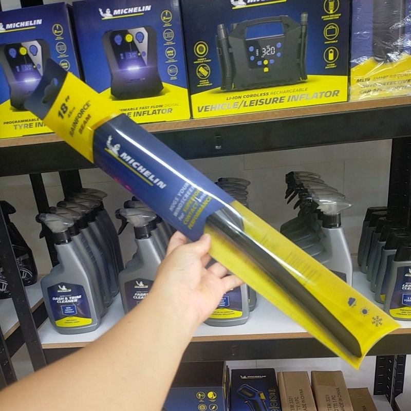 Thanh gạt mưa Michelin® rainforce Beam, lưỡi gạt dẻo không xương hàng cao cấp chính hãng w4913