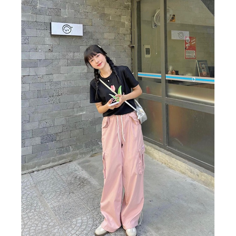 Quần túi hộp thêu chữ, rút dây ống  - mã 6923