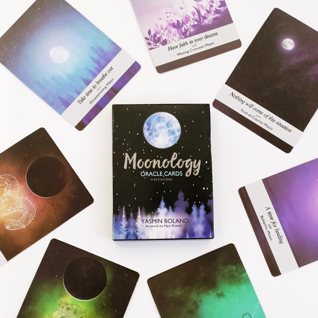 Bộ bài Moonology Oracle Cards: A 44-Card Deck