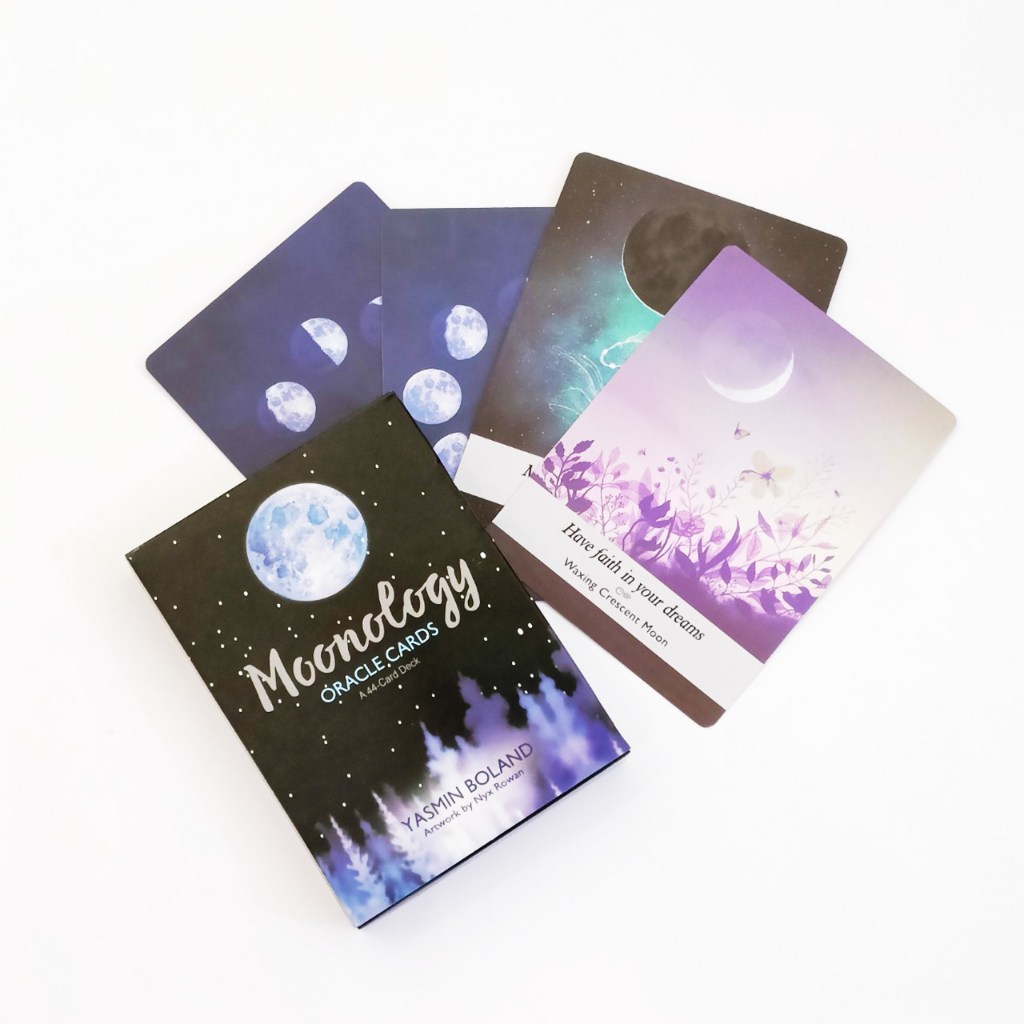 Bộ bài Moonology Oracle Cards: A 44-Card Deck