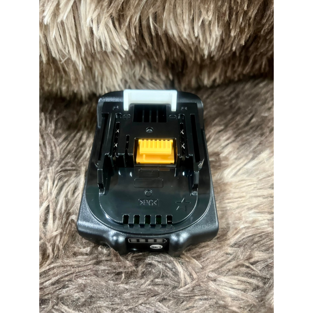 Pin Makita 18V 5s-1p mạch zin chính hãng. BN.