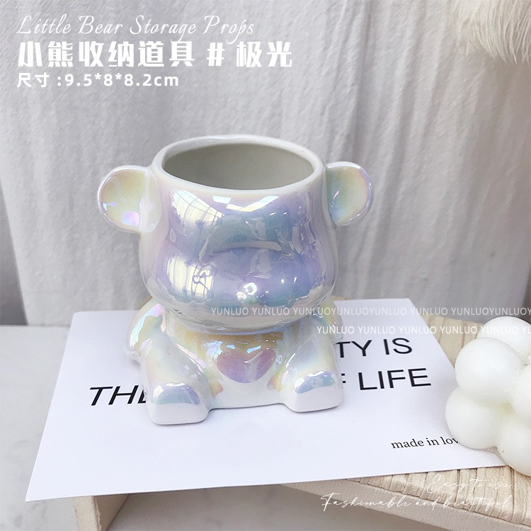 Đựng cọ gấu