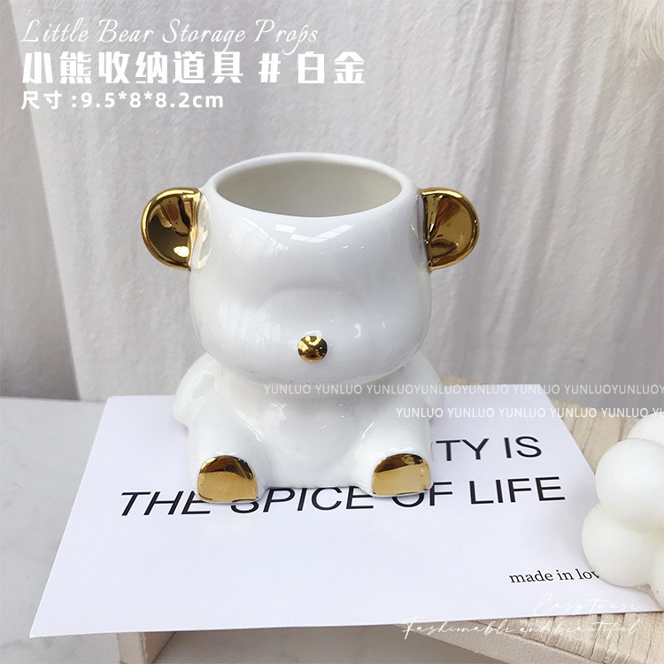 Đựng cọ gấu