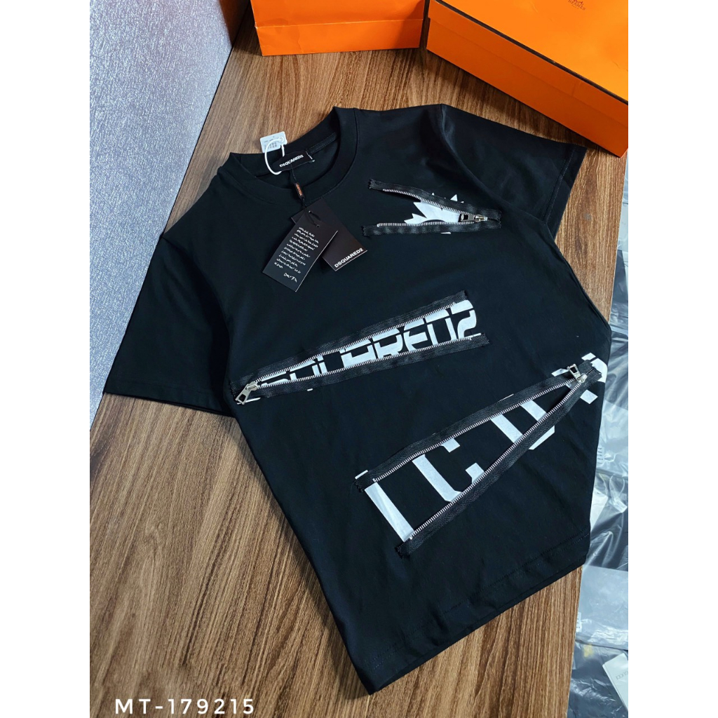 Phông DSQ2 icon khóa chéo người bản new vừa ra lò dành cho boy phố 2023.