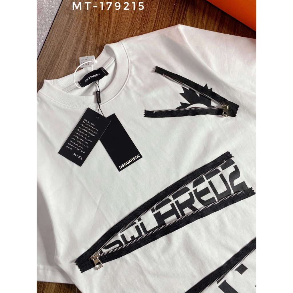 Phông DSQ2 icon khóa chéo người bản new vừa ra lò dành cho boy phố 2023.