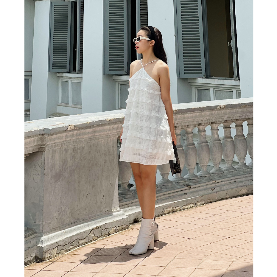 WHITELAZZ | Đầm yếm dáng xoè màu cream Sara Dress