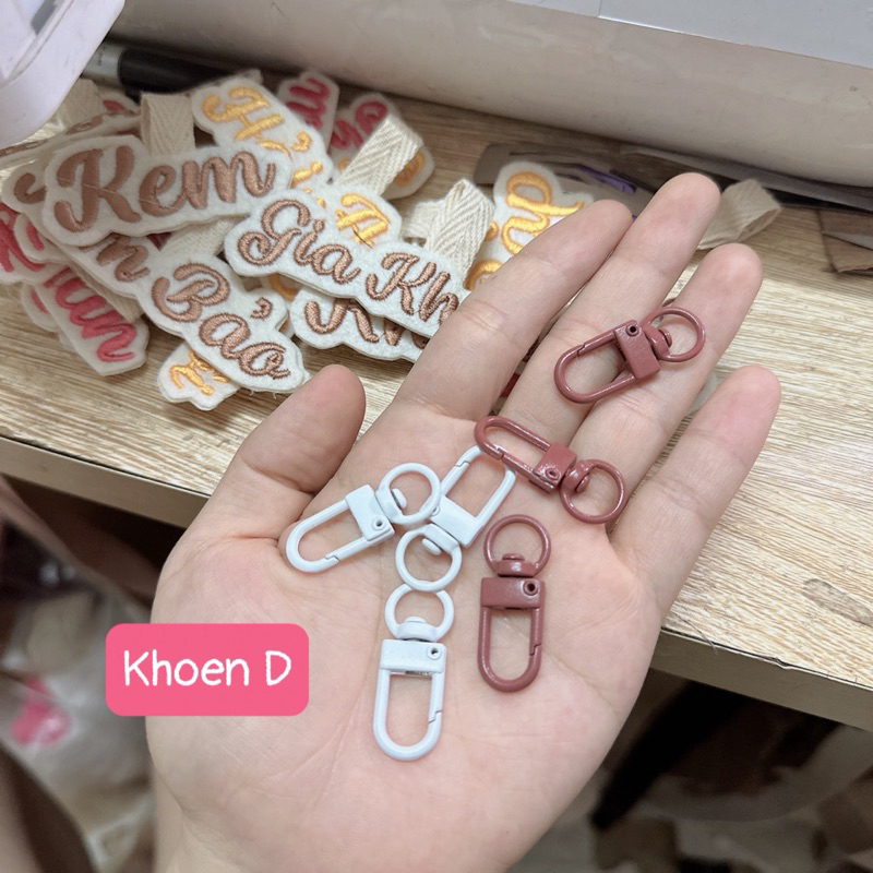 Nametag thêu tên bé, thẻ tên bé treo balo, đồ dùng tránh thất lạc