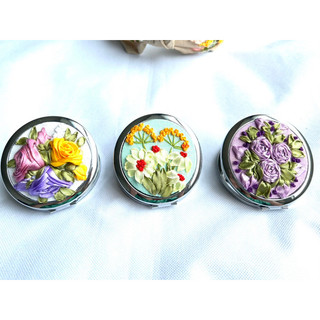 Gương thêu bỏ túi mini Handmade by Chang
