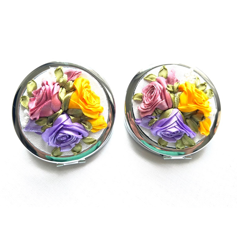 Gương thêu bỏ túi mini Handmade by Chang