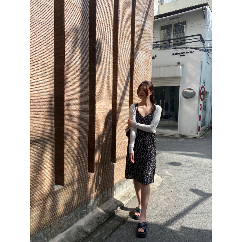 Đầm 2 dây đen hoa nhí trắng DD216