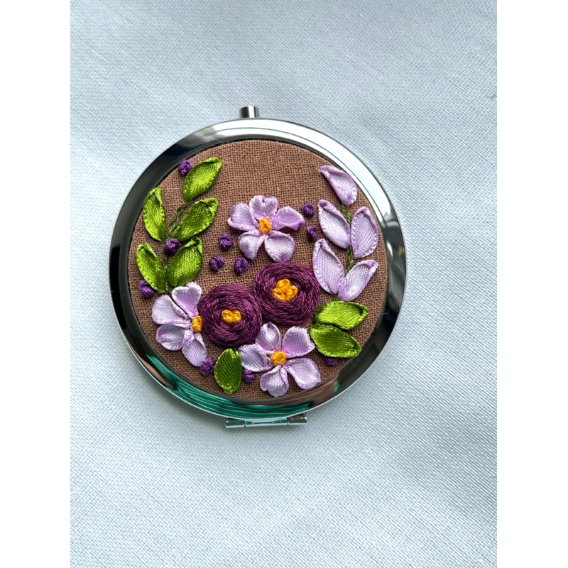 Gương thêu bỏ túi mini Handmade by Chang