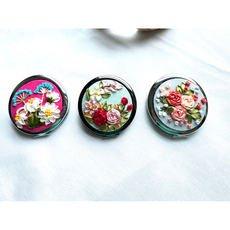 Gương thêu bỏ túi mini Handmade by Chang