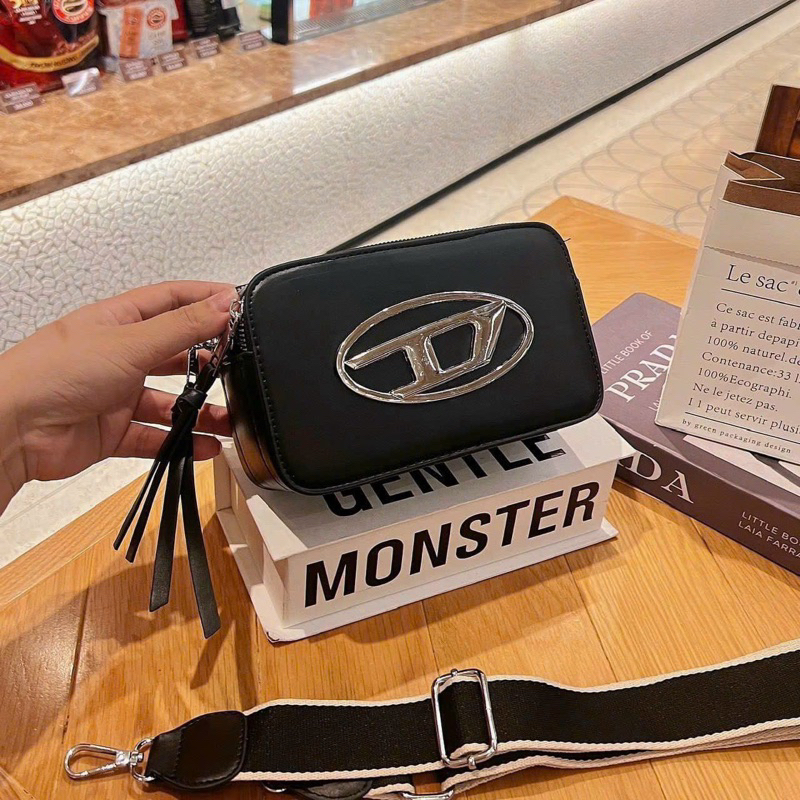 Túi đeo chéo cốp chữ nhật mác D hàng hót Mã 1BN