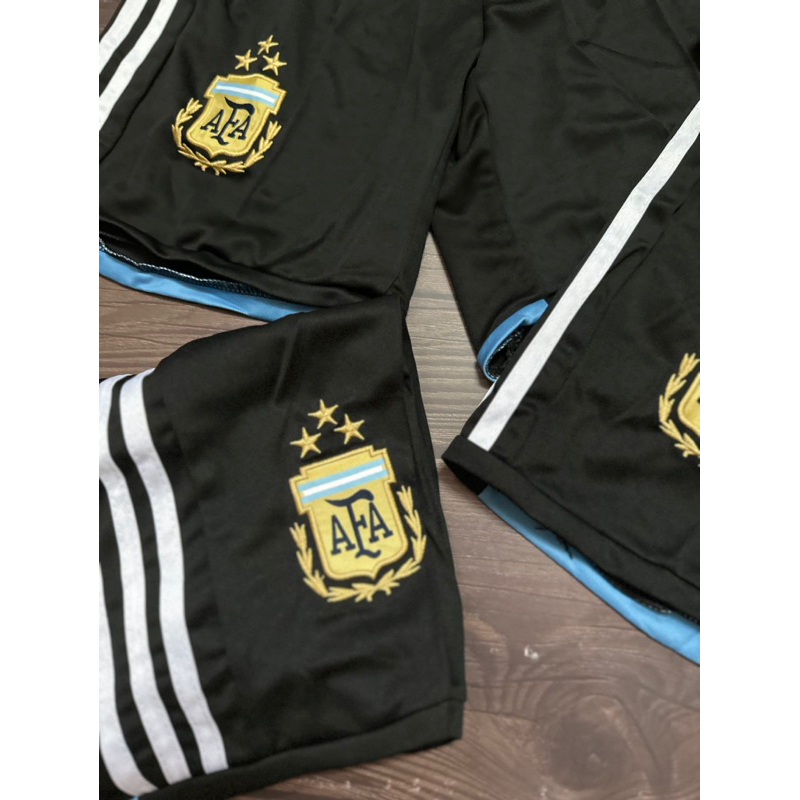 Quần đùi bóng đá ĐT Argentina 3 sao màu đen đủ size S M L XL XXL hàng thái đẹp