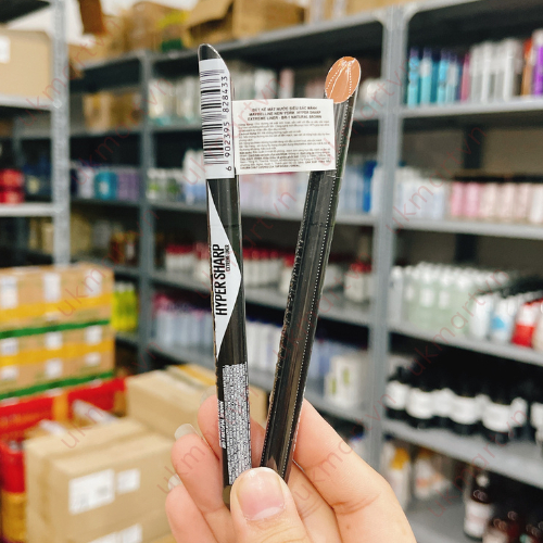 Bút Kẻ Mắt Nước Maybelline Sắc Mảnh BK1 Đen Sắc Sảo 0.4g Hyper Sharp Liner Extreme #BK-1 Ultra Black